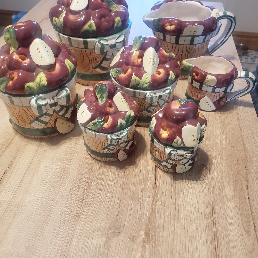 Apple set for kitchen - Picture 2 of 3